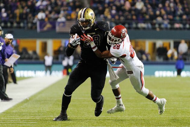 Huskies Try Out TE at DE