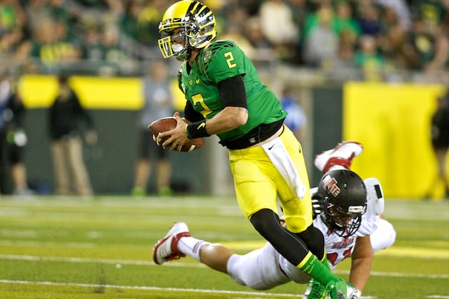 Oregon Backup QB Bryan Bennett Also Taking Practice Reps on Defense