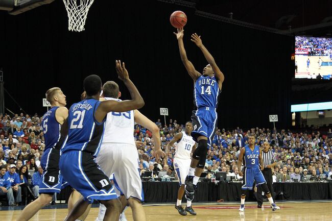 Rasheed Suliamon (14) with the floater.