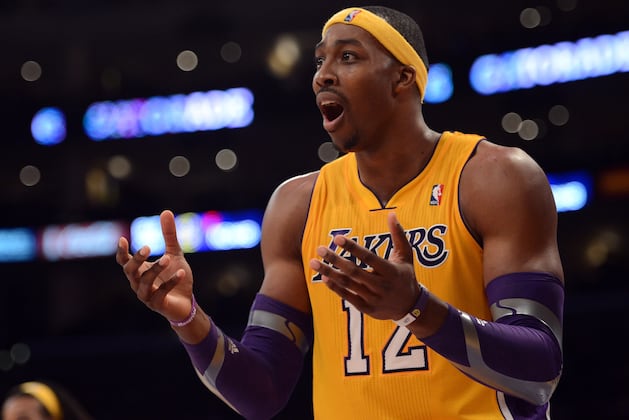 Video: Dwight Howard Nails a Big 2-Handed Jam off Kobe