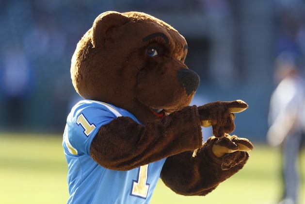 UCLA Lights Up USC (with F-Bomb) in Student Rivalry