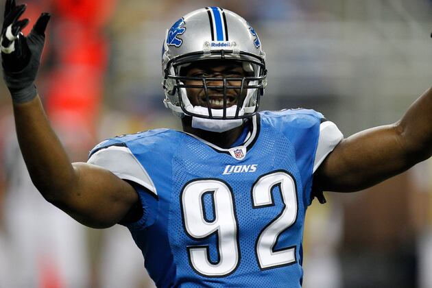 Cliff Avril Passes Concussion Test; Cleared to Play