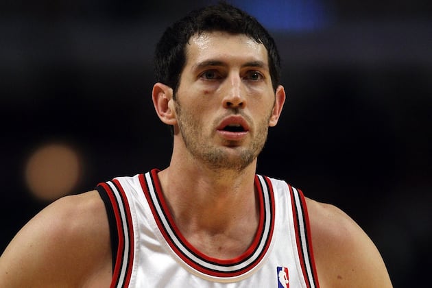 Kirk Hinrish Returns vs. Suns
