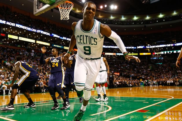 Rajon Rondo Injures Ankle, Status Up in the Air