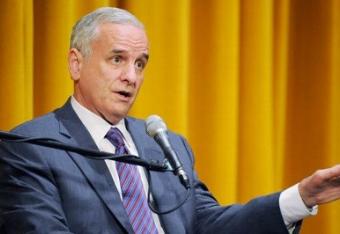 Gty_mark_dayton_tk_120808_wblog_crop_north