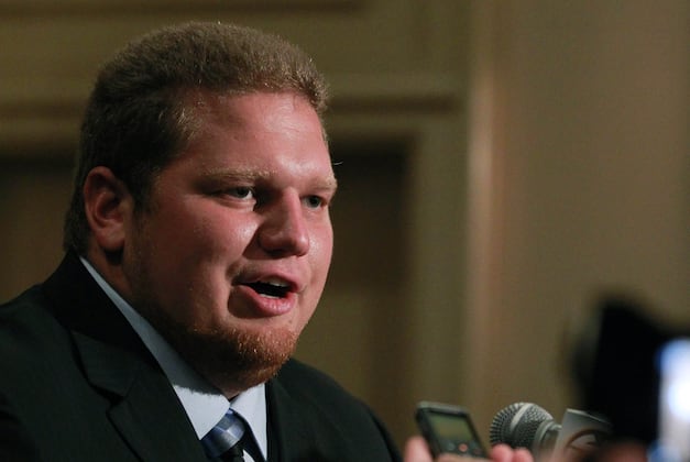 Kentucky Football Center Smith Up
for Wuerffel Trophy