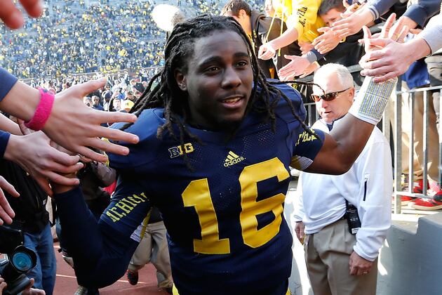 Michigan's Denard Robinson Healthy Enough to Start at QB vs. OSU