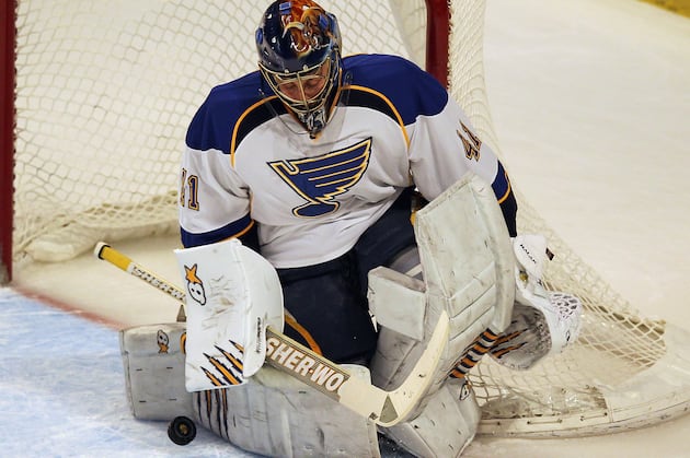 Report: Blues' Halak to Sign in KHL
