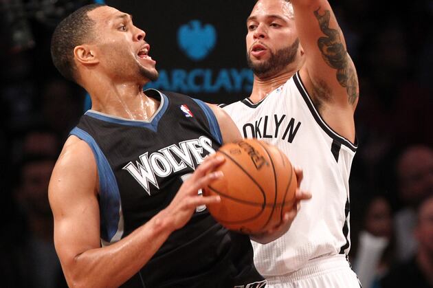 Wolves' Roy Will Miss Month, at Least, After Surgery