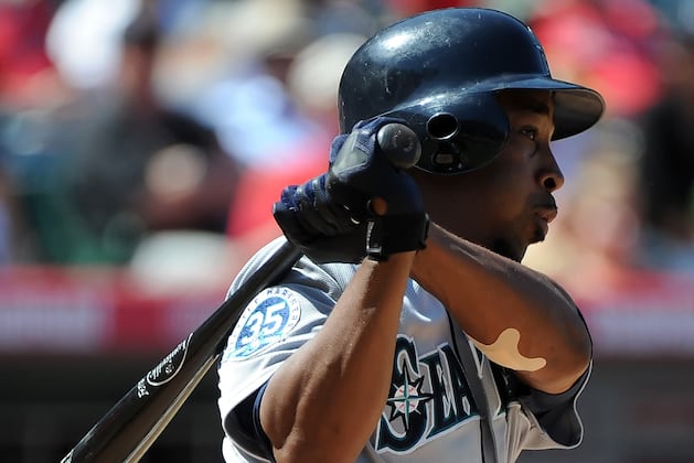 Mariners DFA Chone Figgins, Scott Cousins