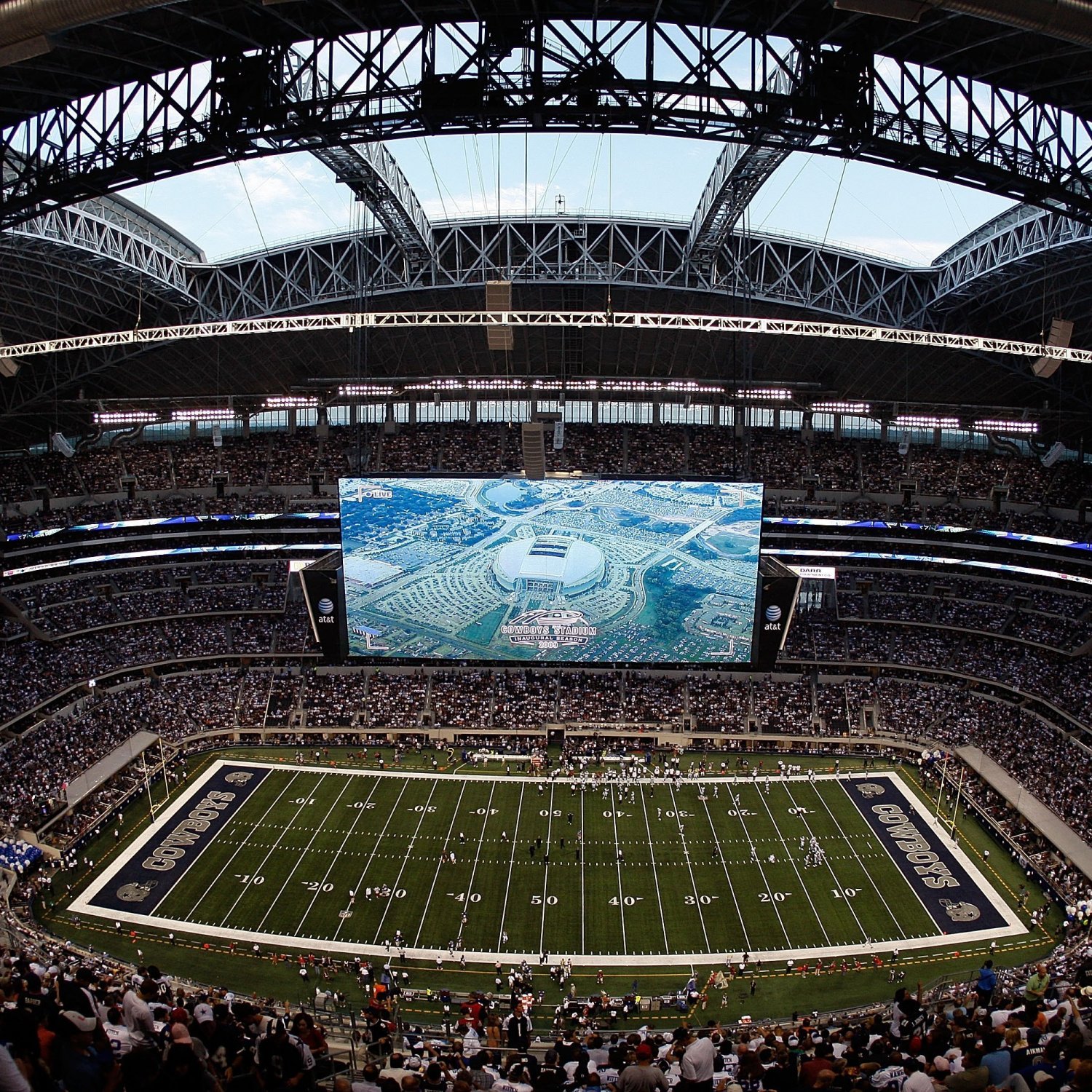 How Cowboys Stadium Has Given Dallas a Home Field Disadvantage