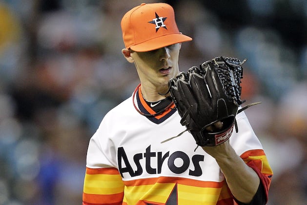Yanks Claim RHP Storey from Stros