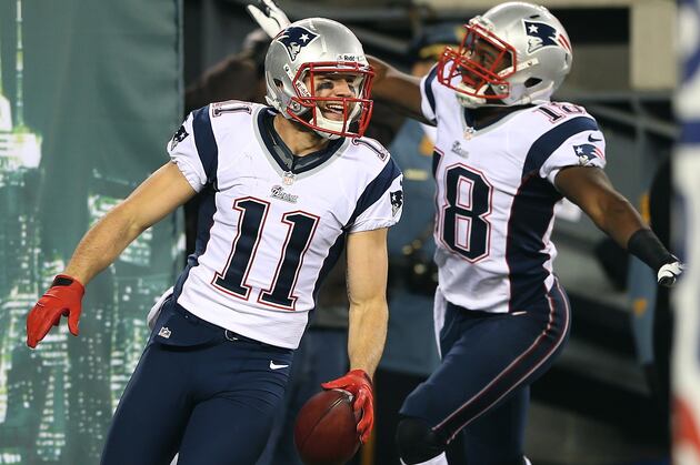 Julian Edelman Leaves Game with Head Injury
