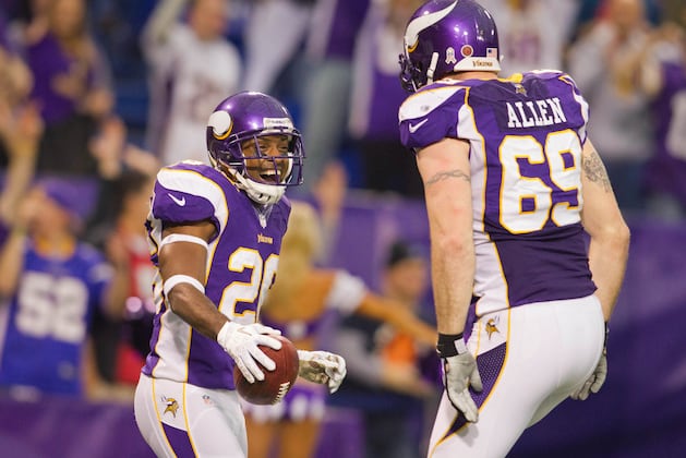 Vikes Need Strong Pass Rush in Tough Next 2 Games