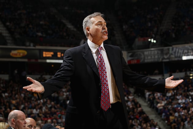 Ding: D'Antoni Creating Circle of Lakers Trust