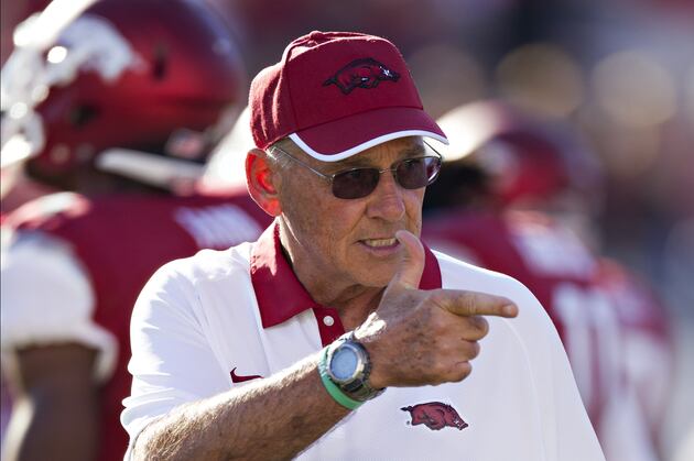 Arkansas Officially Dismisses Head Coach John L. Smith