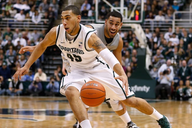 Denzel Valentine Notches Double-Double, Win While Facing Older Brother Drew