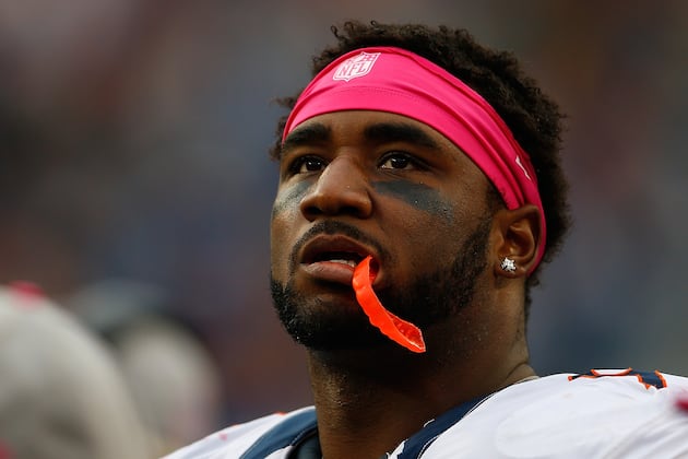 Broncos' Robert Ayers Plays Hours After Learning of His Father's Death