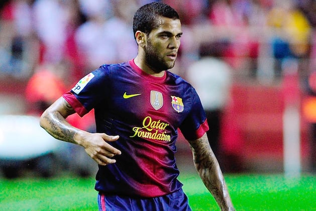Barcelonas Dani Alves out for 15-20 Days