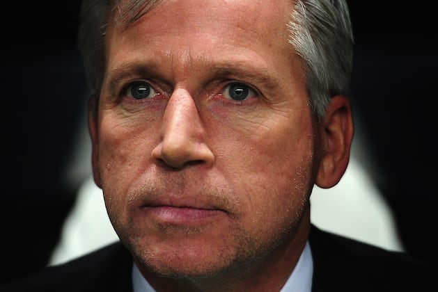 Alan Pardew 'worried' by Newcastle Form Ahead of Stoke Meeting