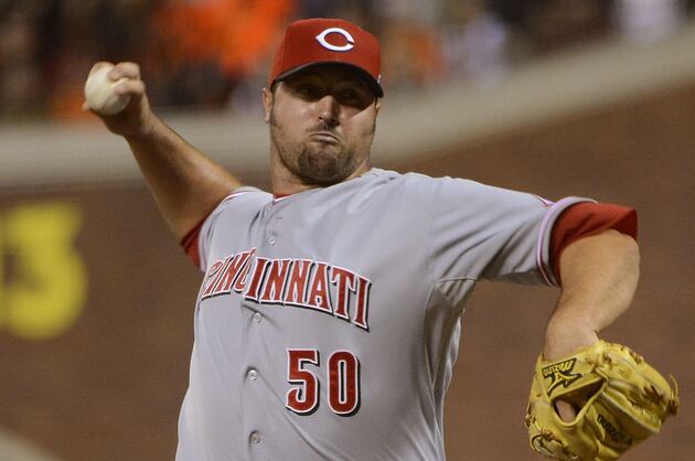 Sources: Reds in Talks with Broxton