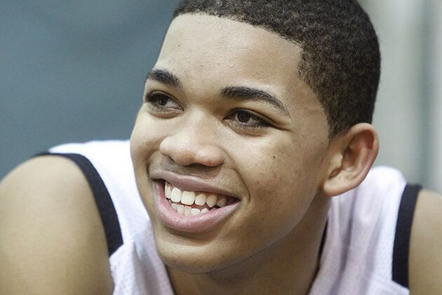 On Brink of Decision, Karl Towns Visits Kentucky