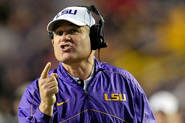 LSU Coach Les Miles Has an Offer from Arkansas, According to Tweet