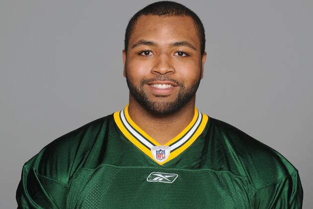 Packers Tackle Sherrod out Rest of Season