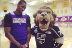 Seriously: Dwight Loses Shooting Contest to LA Kings' Mascot