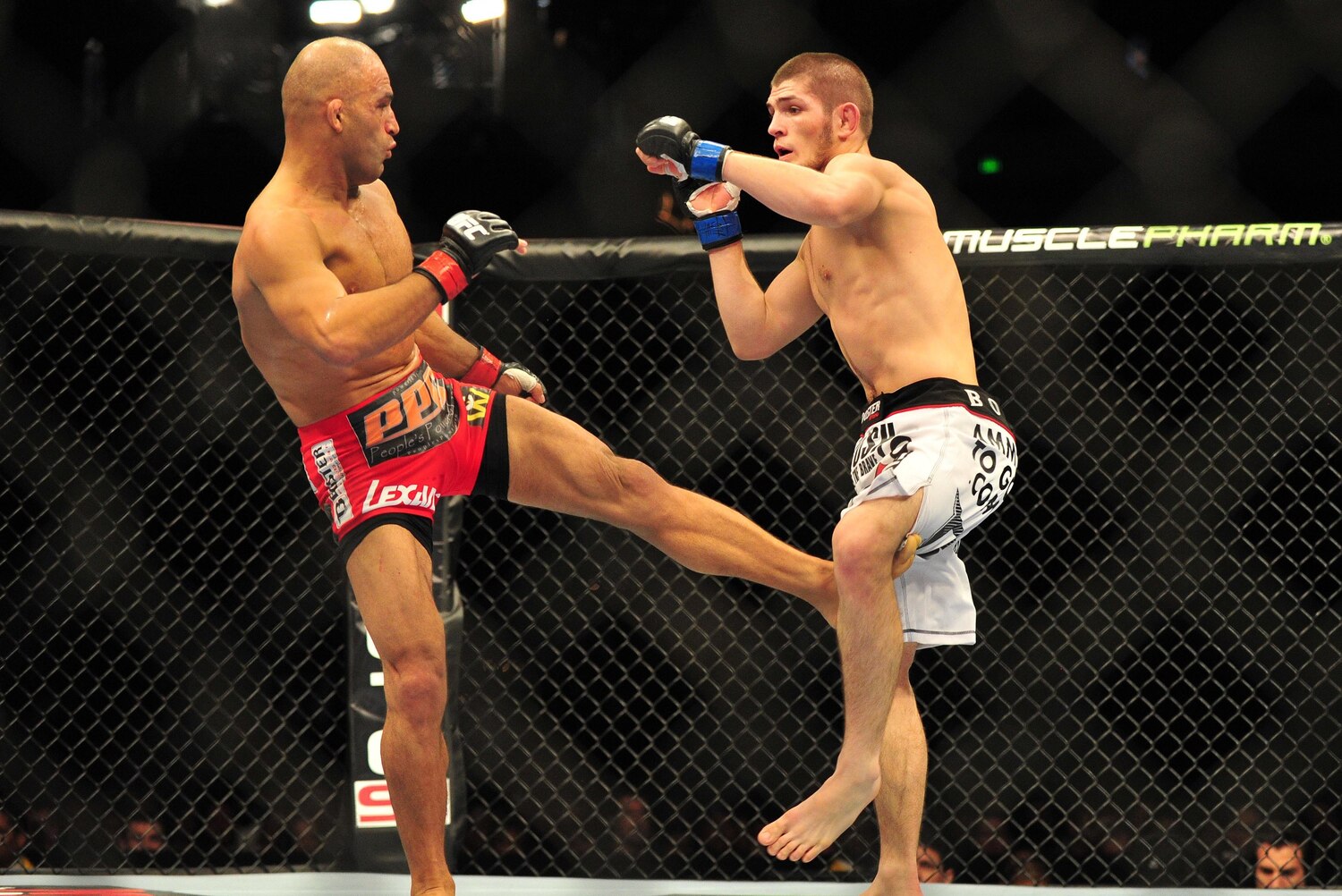 4 UFC Fighters with Punishing Leg Kicks Bleacher Report
