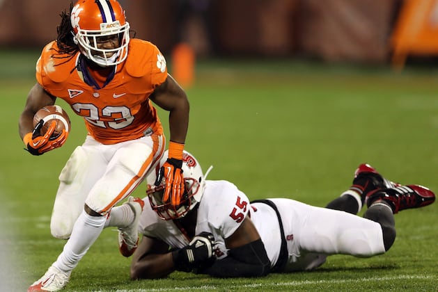 Debate: Which Position Should the Raiders Look to Improve in the 2013 Draft?