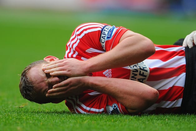 Sunderland Captain Lee Cattermole Has Gone to a Specialist After Knee Injury
