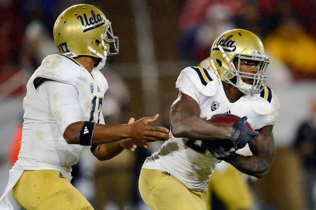2012 Team Awards Announced at Football Awards Banquet