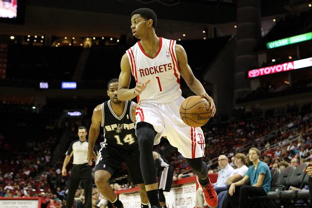 Catching Up with Ex-Huskies: Lamb Scores 33 in D-League Debut