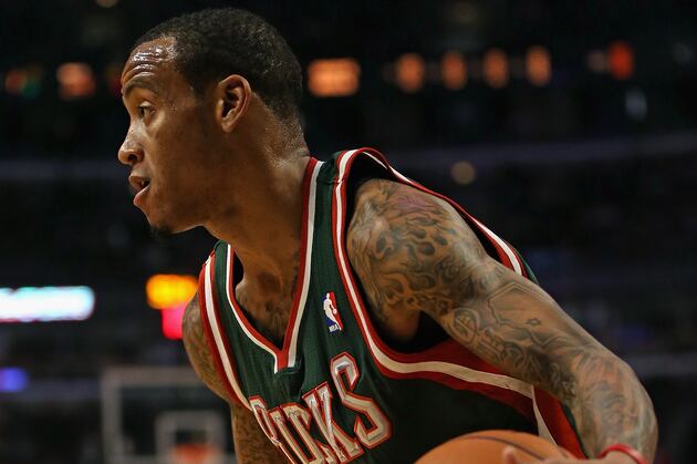 Spurs Beat Bucks 110-99