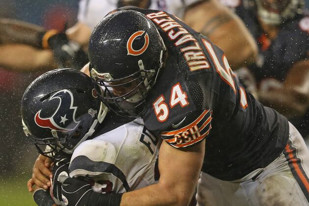 Brian Urlacher of Bears Fined for Horse-Collar Tackle