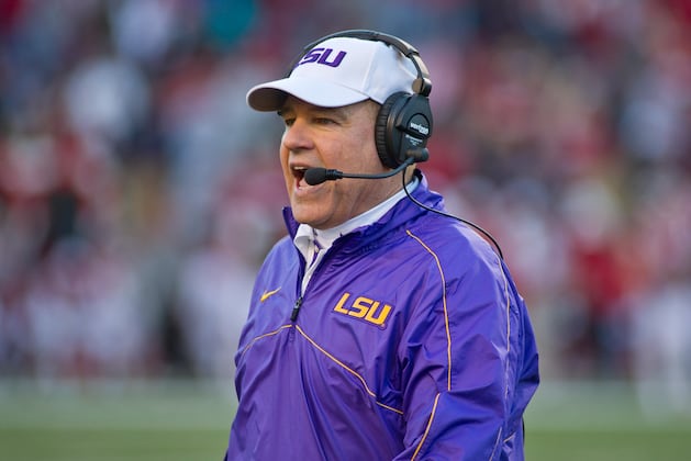 LSU's Les Miles Tries to Clarify Why His Name Was Linked to Arkansas Job