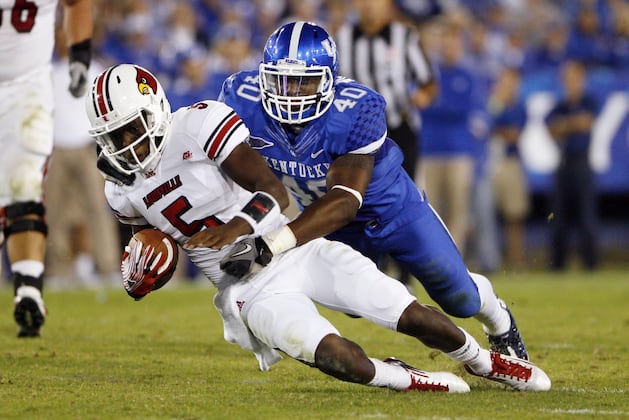 Three Cats Receive Football Honors