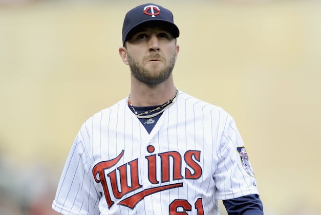 Twins Sign Reliever Burton for 2 Years, $5.5M