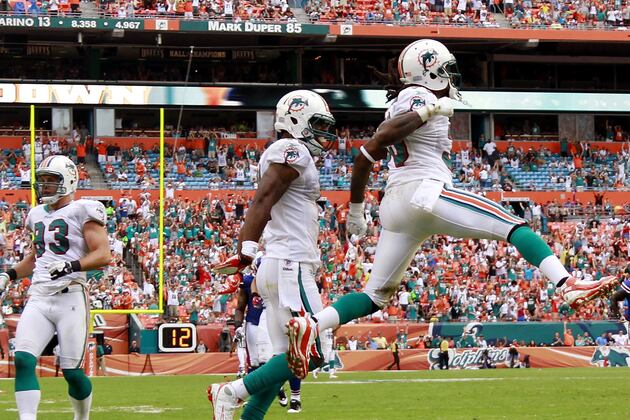 How Dolphins Should Attack Kaepernick