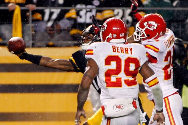 Berry, Flowers Among 7 Questionable vs. Browns