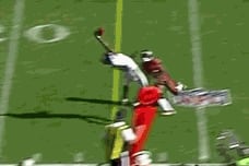 Jason Avant Helps out Nick Foles with Wonderful Catch