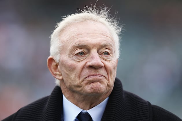 Cowboys Mull Device to Immobilize Players' Cars