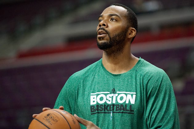 NBA Hits Wilcox $25,000 for Obscene Gesture