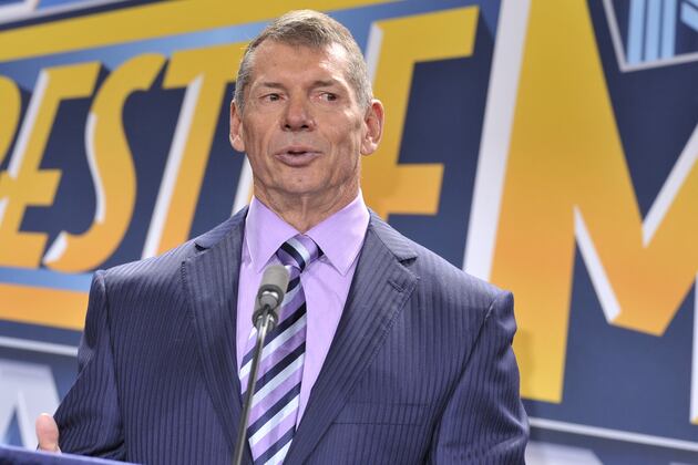 Report: Massive Last Minute Re-Writes at Monday's RAW