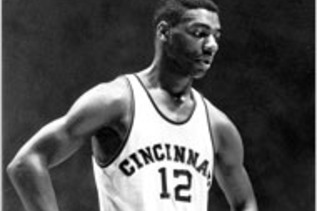 1oscar_robertson_display_image_crop_north