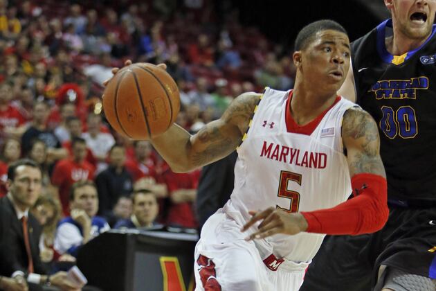 Terps Coast to 71-38 Victory over Visiting Hawks for Ninth Straight Win