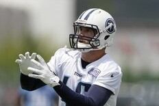 Titans Sign TE Barden to Roster to Replace Cook