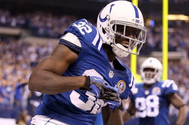 Cassius Vaughn Wins AFC Defensive Player of Week Honors