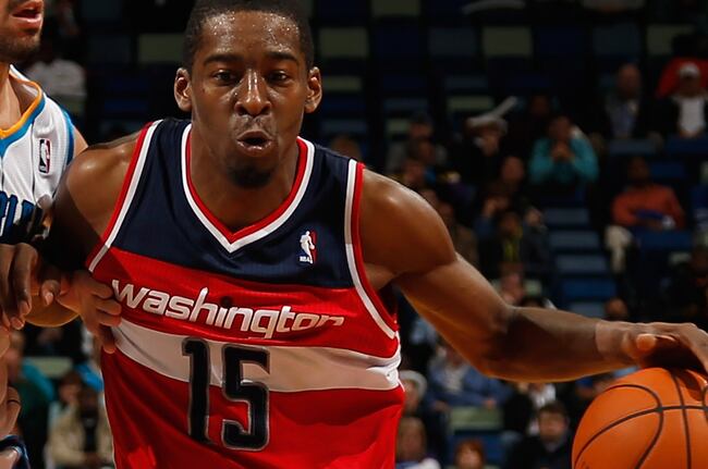 Crawford can't get it going against LBJ